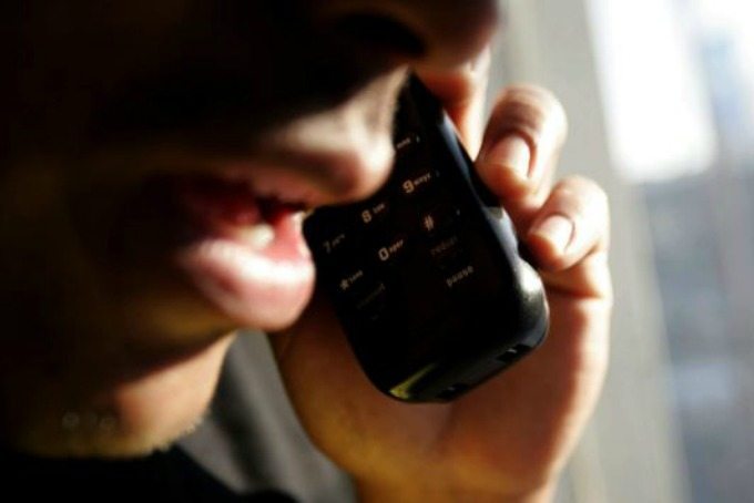 ESTAFAS POR TELEFONO - HABLANDO POR TELEFONO