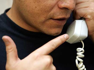 Continúan grupos delictivos haciendo llamadas de extorsión