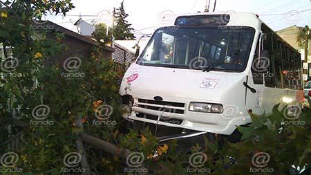 MICROBUS-CHOQUE-2-copia