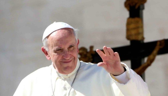 PAPA-FRANCISCO-61-700x400