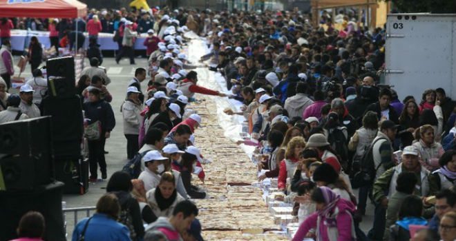Rosca-de-Reyes-en-el-Zocalo
