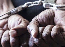 o-POLI-ESPOSADO-facebook-266x193