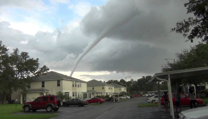 tornado-700x400