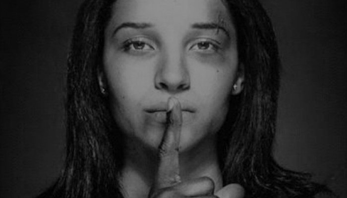 611844_mujer-maltrato-violencio-golpes-silencio-golpeada_foto610x342