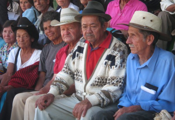 Domingo_17_2_2013_vejez_gra