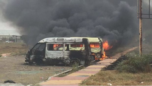 2004_combis-incendiadas_620x350-2