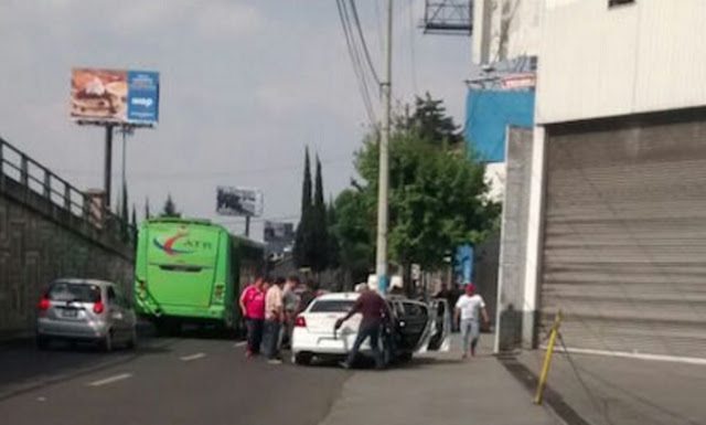 Autos-en-avenida-de-Toluca