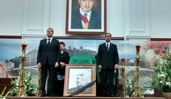 UAEM-Homenaje-honor-artista-2