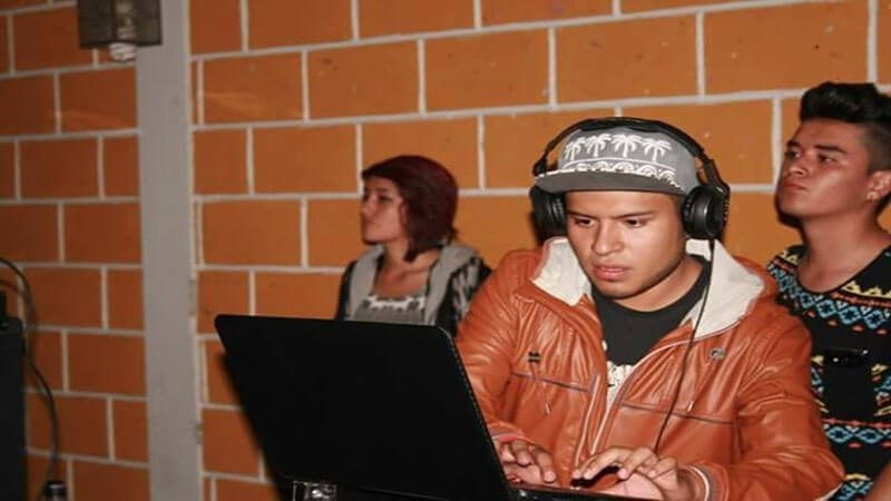 b38f06cf-0d88-4aa0-9508-401fccc329b5-1