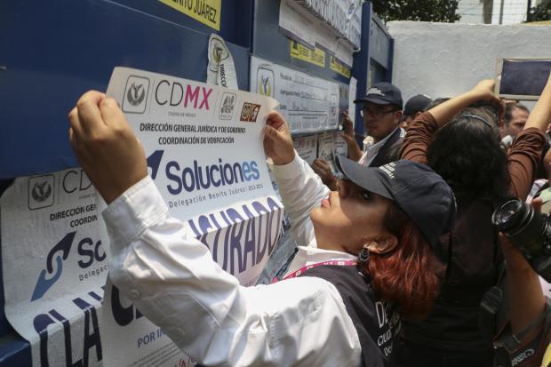 20160519151750_20160519151750_Sellos_Clausura_Colegio_Matatena-5_620x600