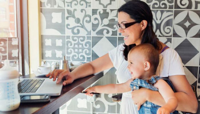 MAMÁ-TRABAJANDO