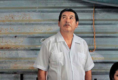 061015cfc257424med-2