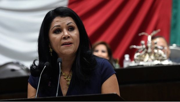 1806_jisela-paes_620x350