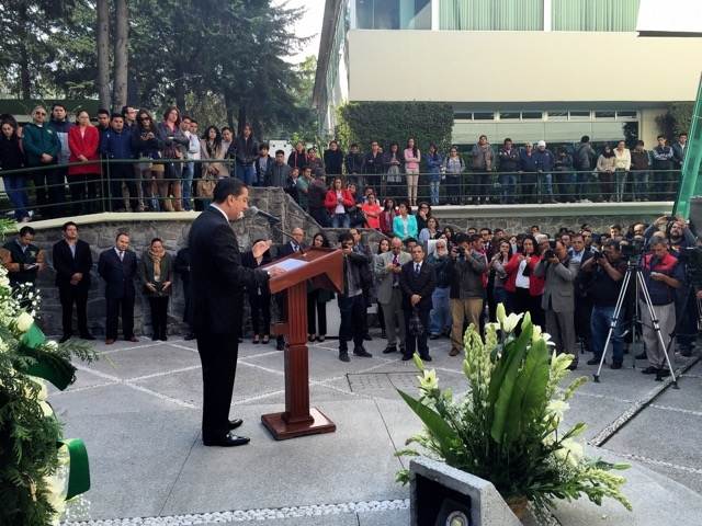 ef5c85de-2878-4171-b303-34181836e4de