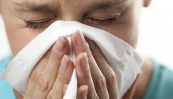 taparse-estornuda-evitara-contagiar-personas_LPRIMA20160531_0139_34