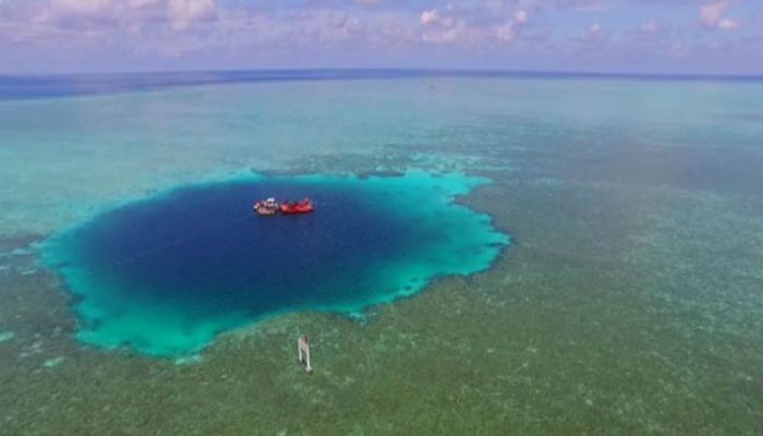 Agujero-Azul_-El-Debate
