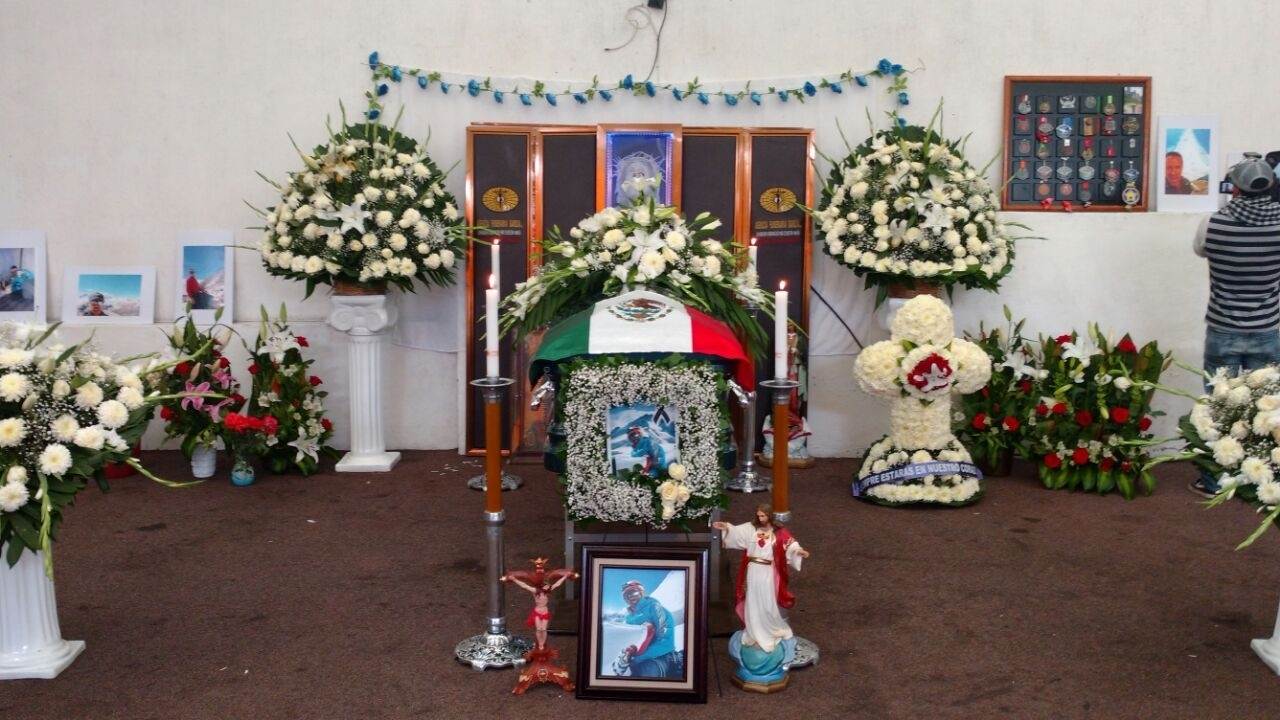 f6bc867e-9638-404f-9524-1e90762ab126