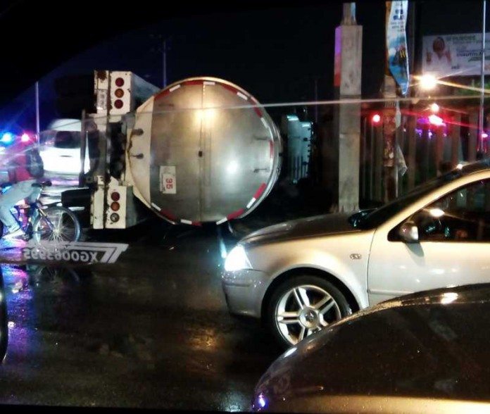 CqI48JeVYAE7Xxx.jpg_large-696x588