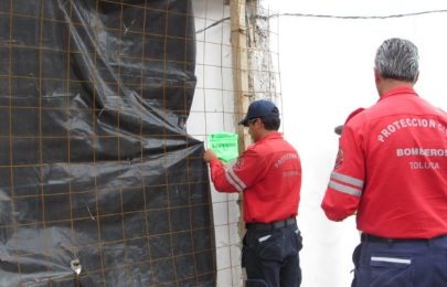 Playeras-rojas-gorras