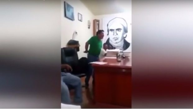 1253_baston-de-mando_620x350