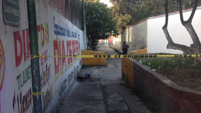 cu-axh3wyaehcrl-jpg_large2-696x392