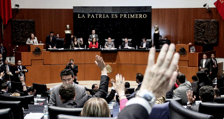 APRUEBA SENADO AUMENTAR A 8% IMPUESTO A COMIDA "CHATARRA"