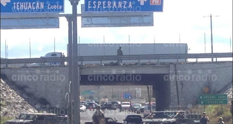 c0c8a394be7a4476ba852838bd97e064-2